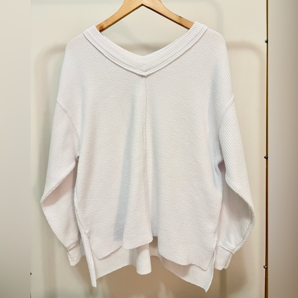 Aerie Soft White V-Neck Sweater
